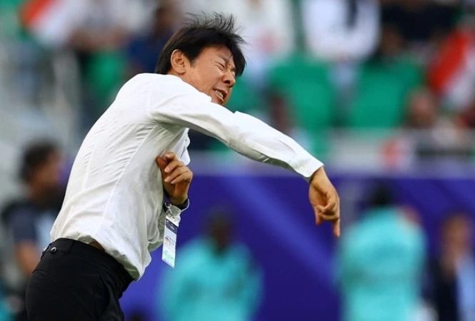 FIFA xếp hạng đội tuyển Indonesia đứng thứ 146 thế giới, HLV Shin Tae-yong rất bất bình: ‘Tụi Việt Nam thua bét nhè vẫn Top 100, còn chúng tôi thành công hơn họ lại kém hơn 40 bậc’