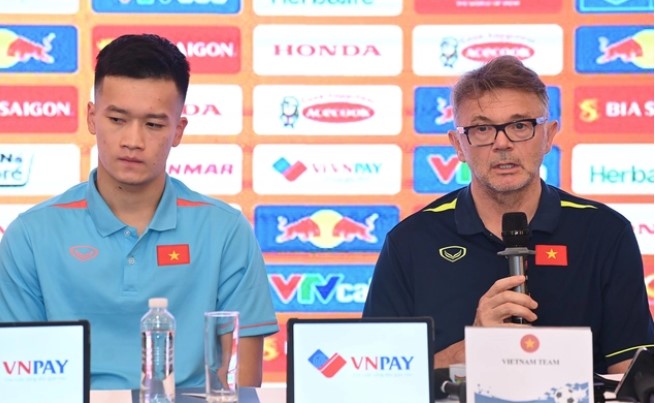 Hoàng Đức: “Tuyển Việt Nam sẽ hạ Indonesia để làm quà sinh nhật HLV Troussier”